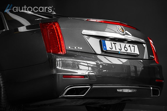 Cadillac CTS 14 of 30