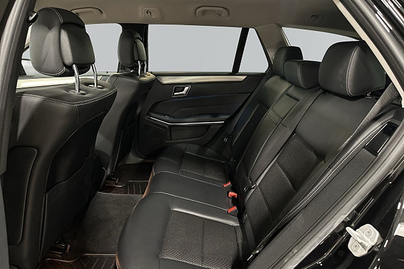 Mercedes-Benz E220 6 of 6