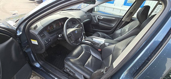 Volvo XC70 5 of 8