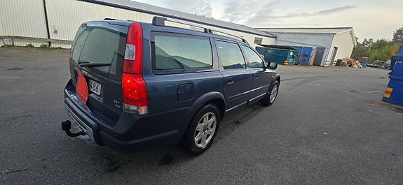 Volvo XC70 3 of 8