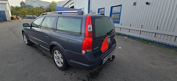 Volvo XC70 4 of 8