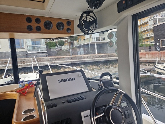 PARAGON 31 Fly -2016 Volvo Penta D6-400/DP-H 6 of 12