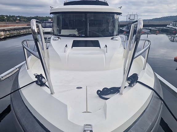 PARAGON 31 Fly -2016 Volvo Penta D6-400/DP-H 11 of 12