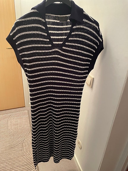 Product image 1 of 8
