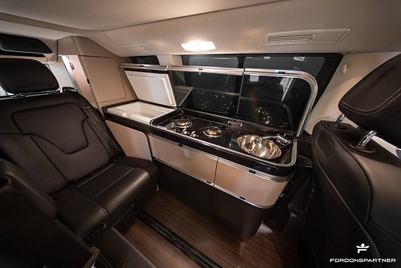 Mercedes-Benz V250 d 28 of 30