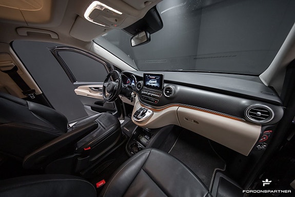 Mercedes-Benz V250 d 25 of 30