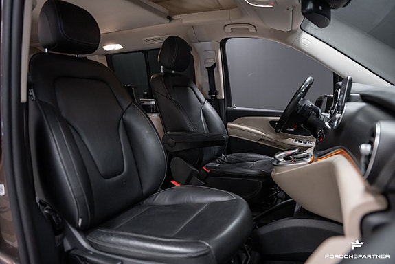 Mercedes-Benz V250 d 13 of 30