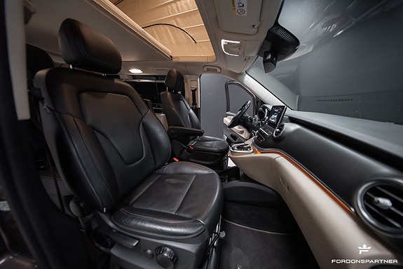 Mercedes-Benz V250 d 24 of 30