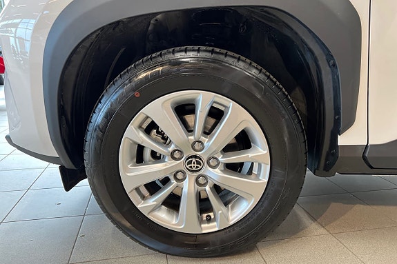 Toyota Yaris Cross 17 of 27