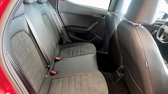 Seat Arona 5 of 10