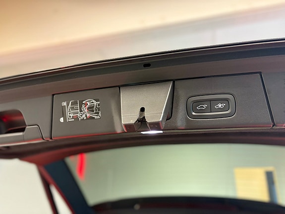 Volvo V90 Cross Country 23 of 28