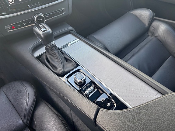Volvo V90 Cross Country 19 of 28