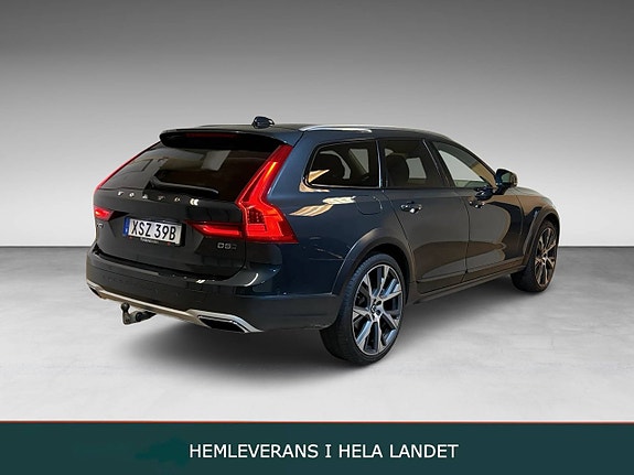 Volvo V90 Cross Country 2 of 28