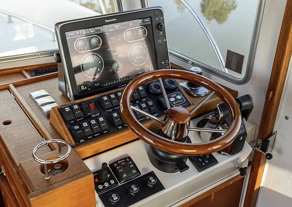 Targa 37 HighFly CFC / MerCruiser 2 x 370 HK / 6 of 12