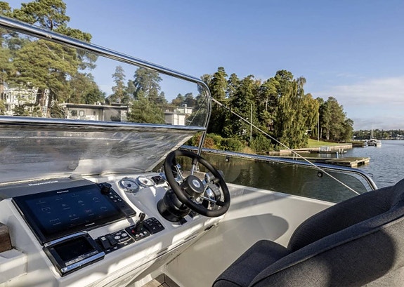 Targa 37 HighFly CFC / MerCruiser 2 x 370 HK / 12 of 12