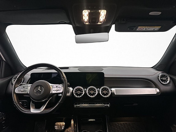 Mercedes-Benz EQB300 15 of 30