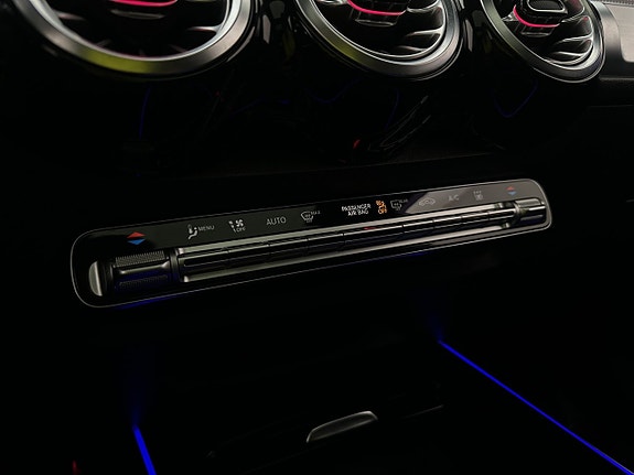 Mercedes-Benz EQB300 30 of 30