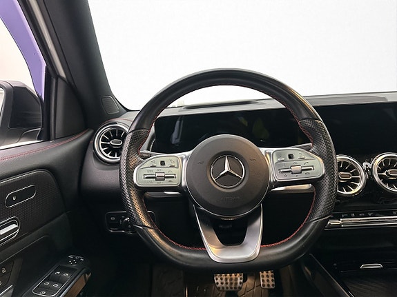 Mercedes-Benz EQB300 16 of 30