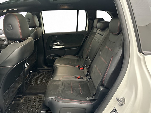 Mercedes-Benz EQB300 14 of 30