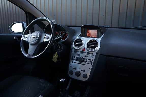 Opel Corsa 7 of 15