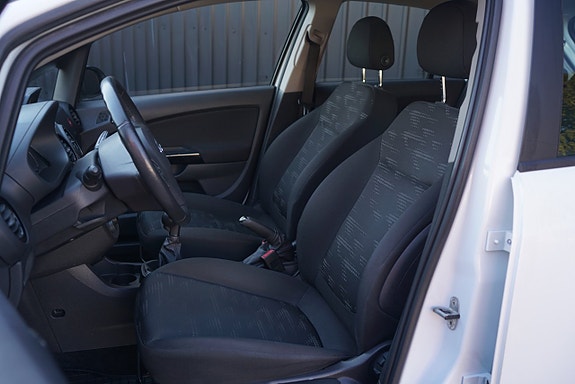 Opel Corsa 8 of 15