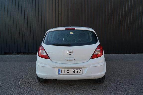 Opel Corsa 4 of 15