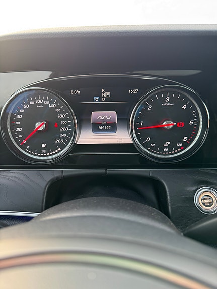 Mercedes-Benz E220 d 12 of 12