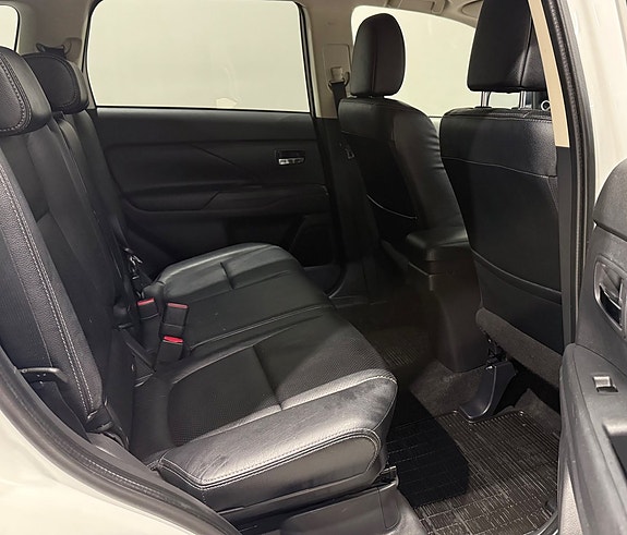 Mitsubishi Outlander 15 of 19