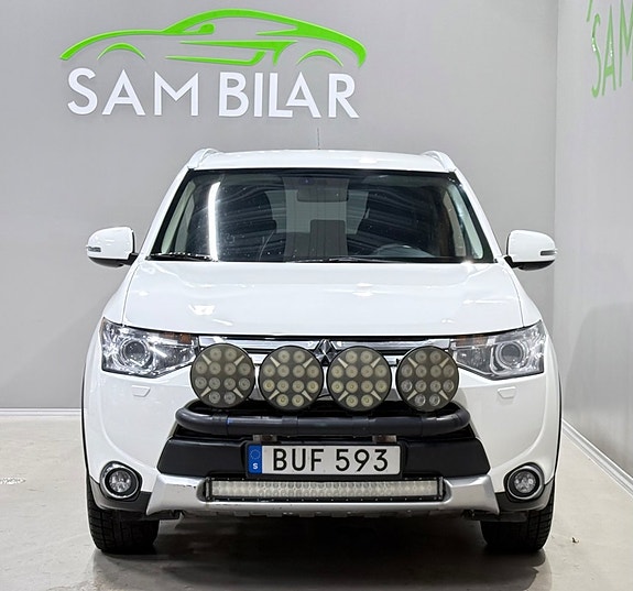 Mitsubishi Outlander 3 of 19