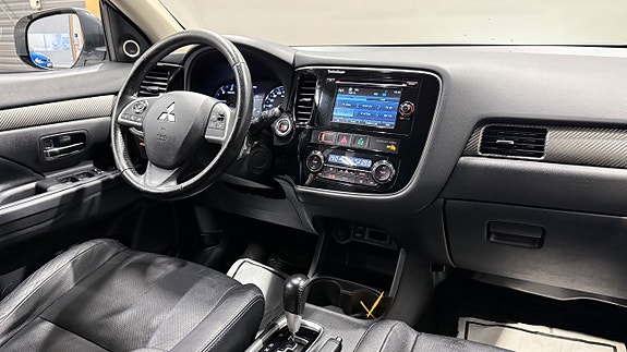 Mitsubishi Outlander 13 of 19