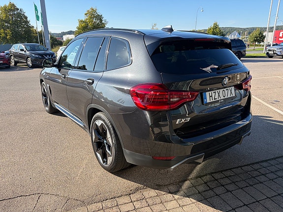 BMW iX3 4 of 23