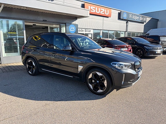 BMW iX3 2 of 23