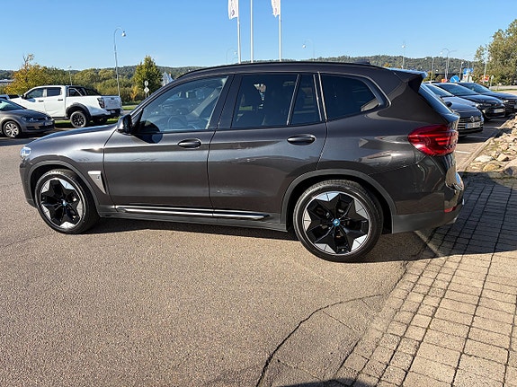 BMW iX3 3 of 23