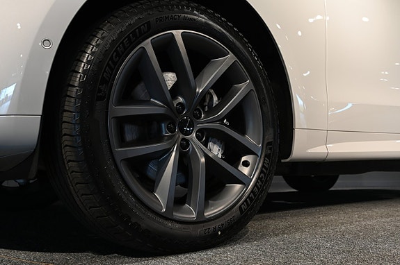 Land Rover Range Rover Sport 10 of 22