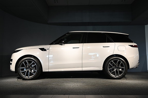 Land Rover Range Rover Sport 2 of 22