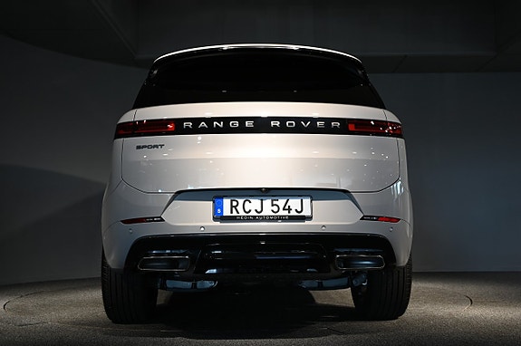 Land Rover Range Rover Sport 4 of 22