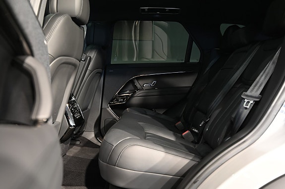 Land Rover Range Rover Sport 18 of 22