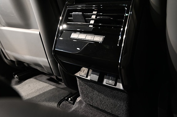 Land Rover Range Rover Sport 19 of 22