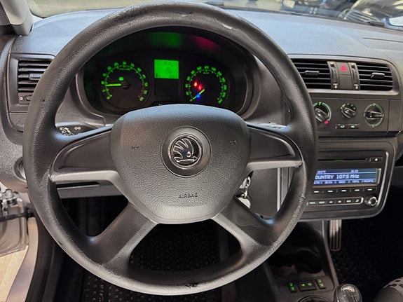 Skoda Praktik 9 of 21