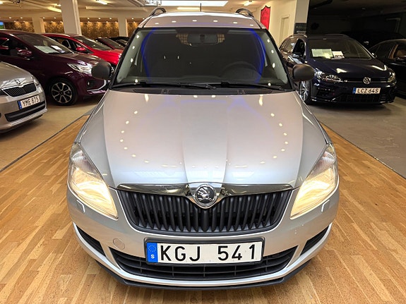 Skoda Praktik 4 of 21