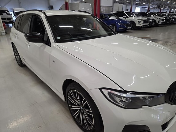 BMW 330e 3 of 10