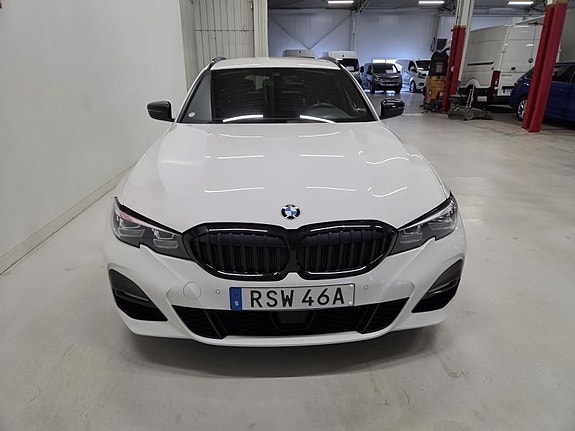 BMW 330e 2 of 10