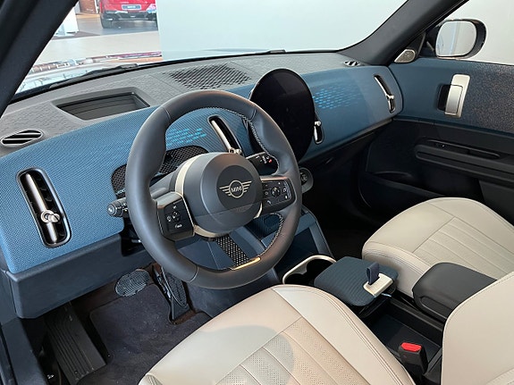 MINI Countryman SE 8 of 14