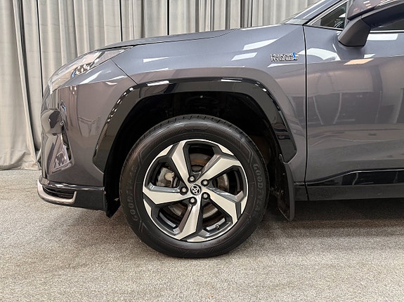 Toyota RAV4 4 of 13