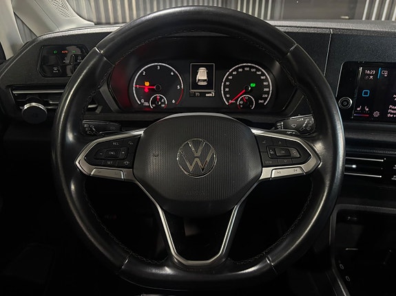 Volkswagen Caddy Maxi 10 of 17