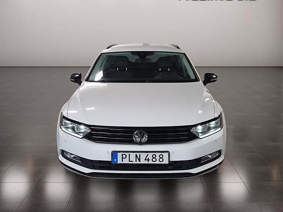 Volkswagen Passat 8 of 20
