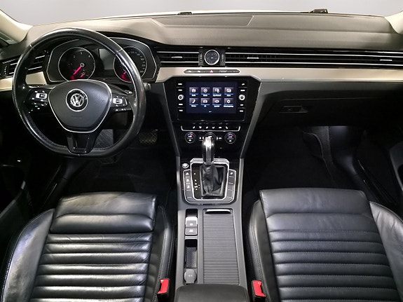Volkswagen Passat 14 of 20