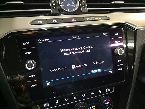 Volkswagen Passat 18 of 20