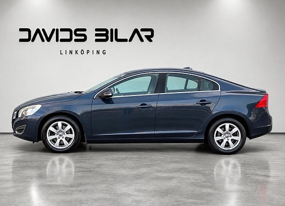 Volvo S60 2 of 16