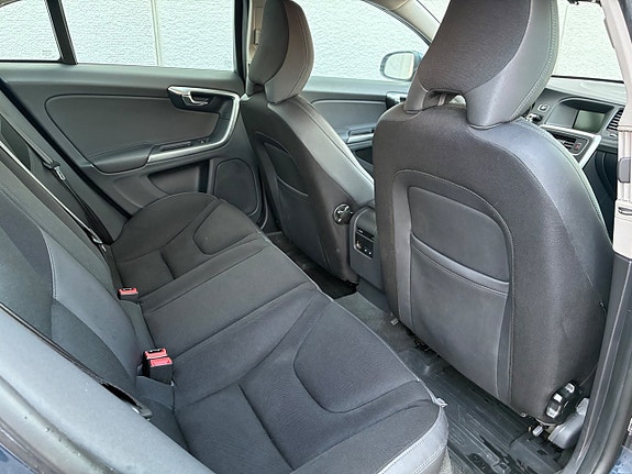 Volvo S60 15 of 16